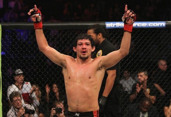 Does Gilbert Melendez Have A Real Shot At UFC 181? 1 anthony pettis vs gilbert melendez