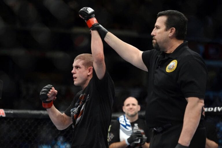 Joe Lauzon Finishes Takanori Gomi In First Round