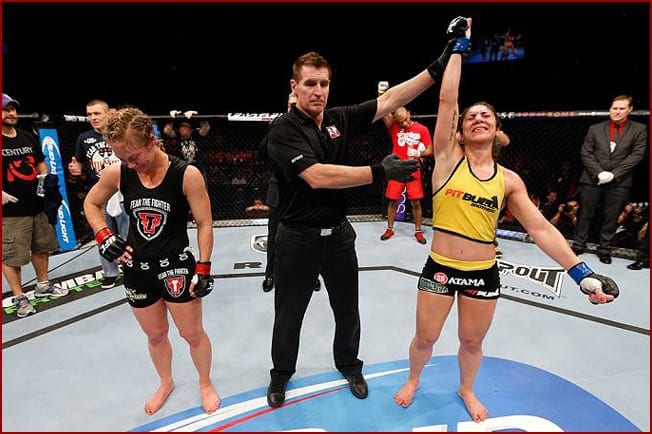 Bethe Correia Calls Out Ronda Rousey