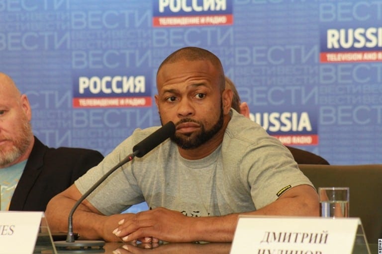 Roy Jones Jr. Accepts Vitor Belfort’s Boxing Challenge