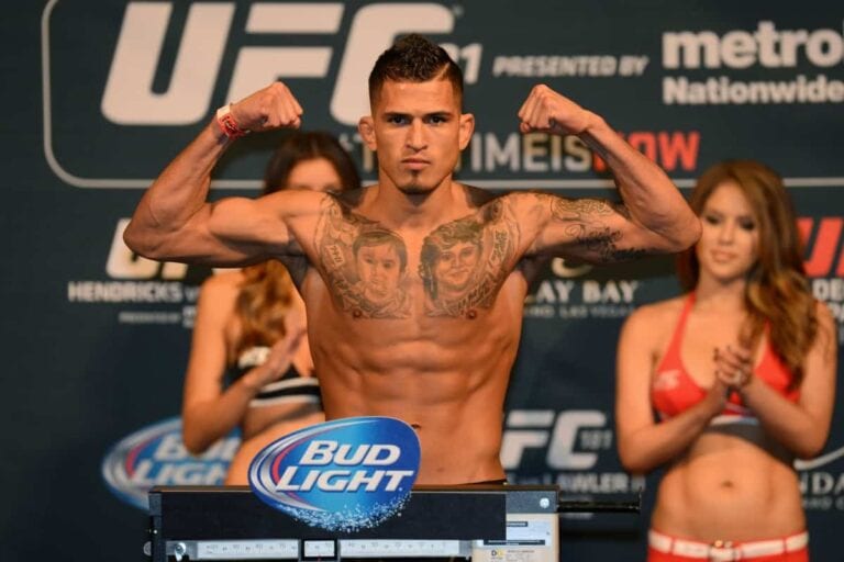 Anthony Pettis Meets Charles Oliveira In Featherweight Debut