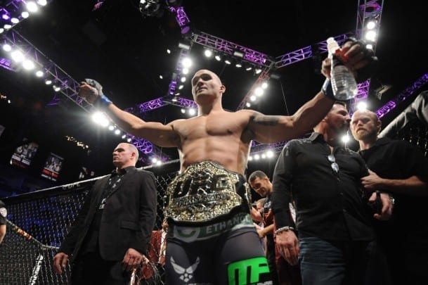 LowKick MMA's 2014 Fighter Of The Year - "Ruthless" Robbie Lawler 1 USATSI 8255917 e1436818397788