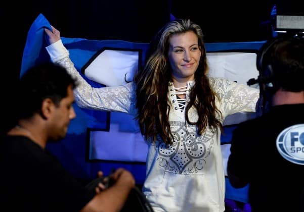 Miesha Tate Drops Jessica Eye Twice, Sweeps Scorecards In Win