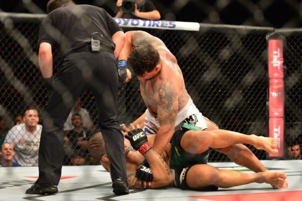 Frank Mir Knocks Todd Duffee Out Cold In San Diego