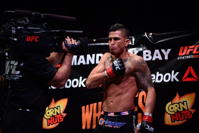 Anthony Pettis Submits Charles Oliveira In Barnburner