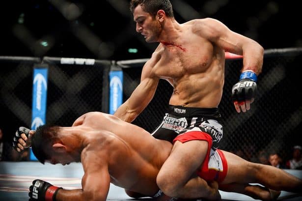 UFC Fight Night 66: Gegard Mousasi vs Costa Philippou Highlights 1 Mark Munoz and Gegard Mousasi 03
