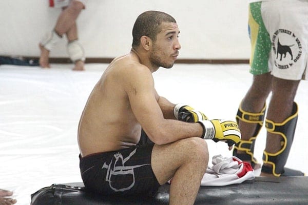 Jose Aldo’s Rib Reportedly Fractured, UFC 189 Still At Risk