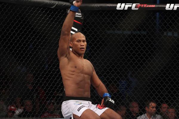 Jacare Souza Would Fight Vitor Belfort, Won't Wait For Title Shot 1 20130911053516 IMG 3439