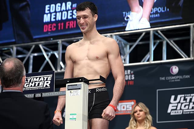 Julian Erosa Edges Marcin Wrzosek In Fun Las Vegas Scrap