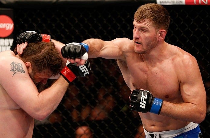 UFC161 10 Nelson Miocic 05