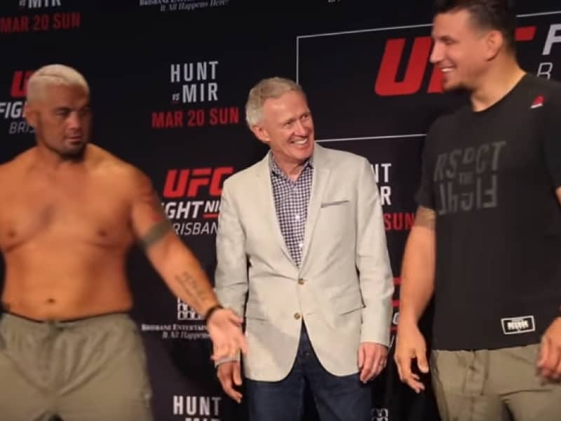 Watch Mark Hunt & Frank Mir's Awkward Staredown In Australia 1 MarkHuntShirtlessMirStaredown