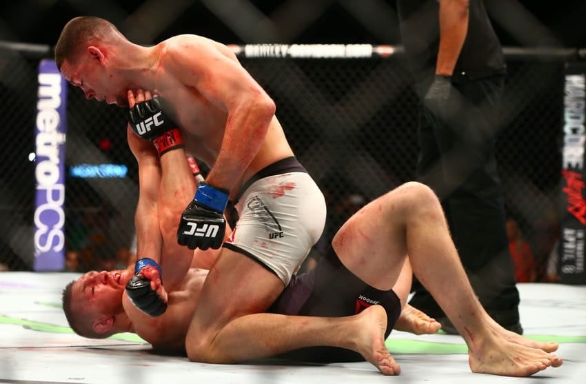 nate-diaz-conor-mcgregor-mma-ufc-196-mcgregor-vs-diaz-4[1]