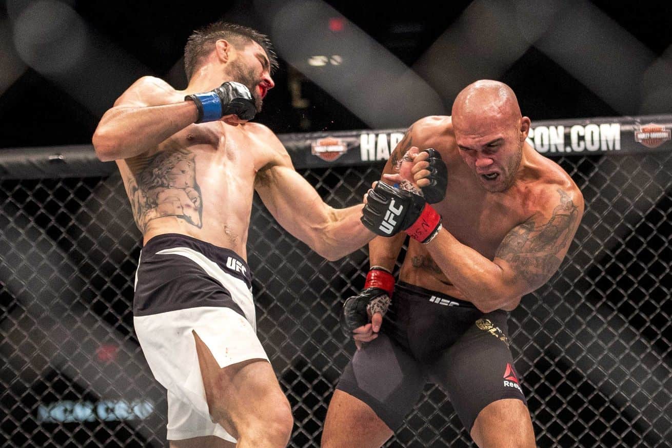 Carlos Condit Hunting Robbie Lawler For UFC 200 Rematch 1 usa today 9033772.01