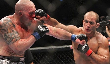 Junior-dos-Santos-vs-Shane-Carwin-UFC-131-0079-450x260[1]