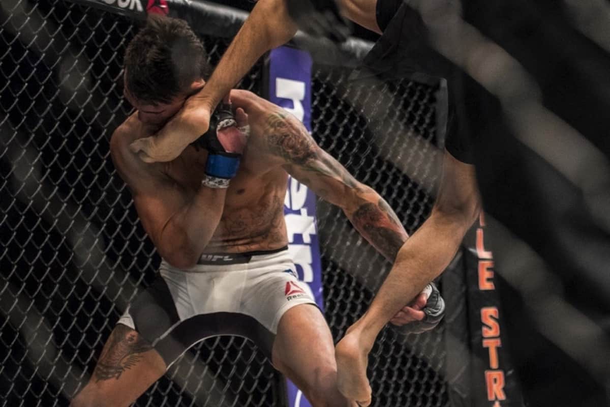 UFC 197 Bonuses: Demetrious Johnson, Yair Rodriguez Highlight $50,000 Winners 1 YairRodriguezFiliKick 2