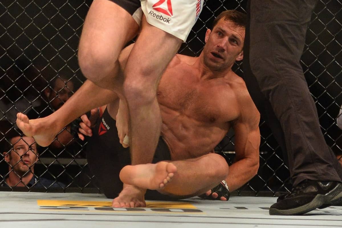 BispingStopsRockhold2