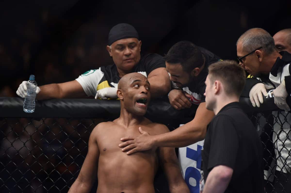 Anderson Silva Wants Title Fight With Yoel Romero - Or He'll Retire 1 USATSI 9143622 168380322 lowres