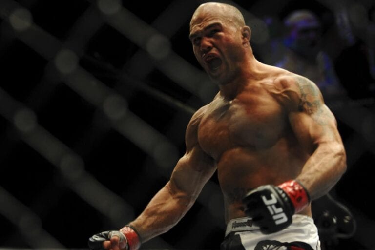 Robbie Lawler Doesn’t Look At Tyron Woodley As A Teammate