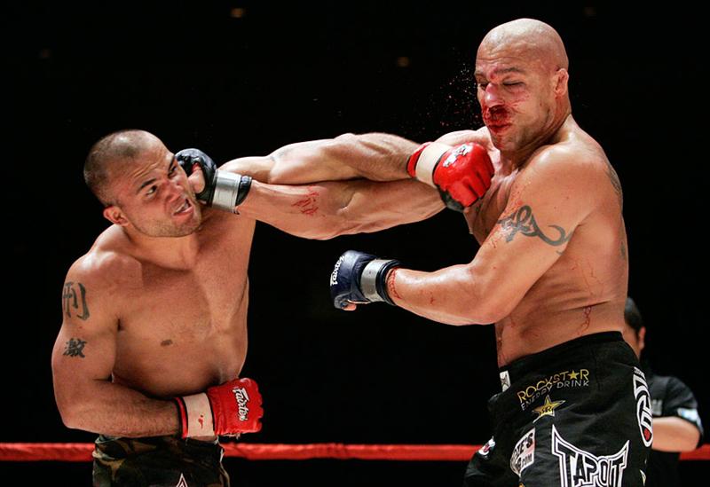 Eight Times Robbie Lawler Absolutely Destroyed His Opponent 3 Robbie Lawler vs. Frank Trigg