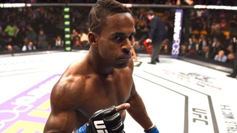 Lorenz Larkin Signs With Bellator MMA