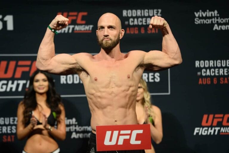 Trevor Smith Drops & Controls Joseph Gigliotti In Decision Win