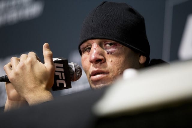 web1_mma-ufc202gamer_082016ev_072_6888529[1]