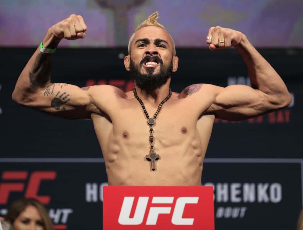 Godofredo 'Pepey' Chokes Out Mike De La Torre In First Round 1 USATSI 9396708 168382968 lowres