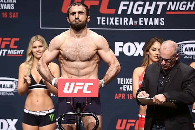 Omari Akhmedov Batters Kyle Noke, Takes Unanimous Decision