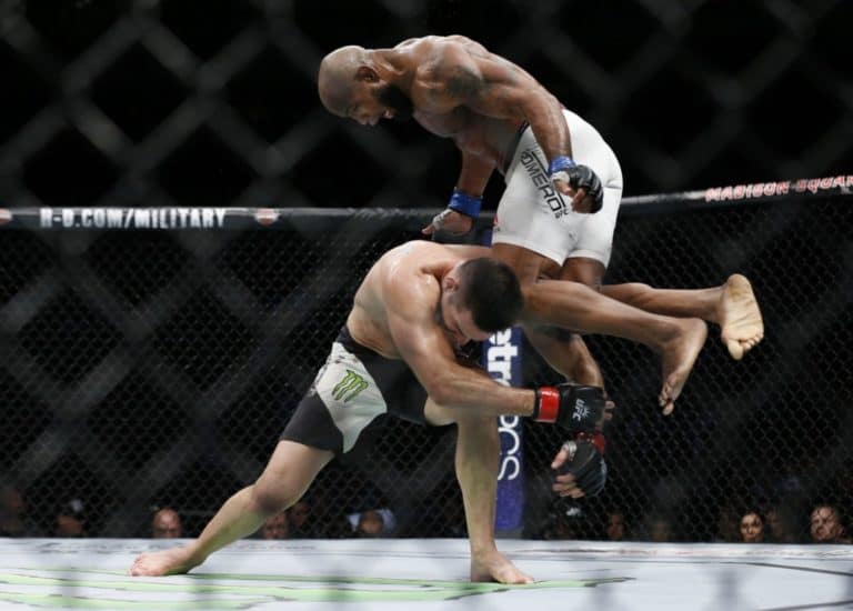 Yoel Romero Brutally Knocks Out Chris Weidman With Perfectly-Timed Knee
