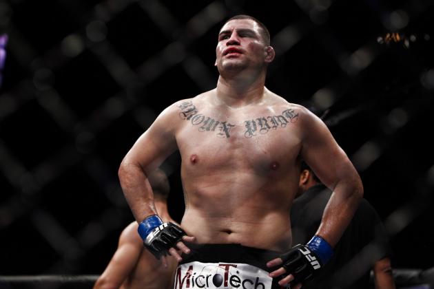 Report: Cain Velasquez Pulled From UFC 207