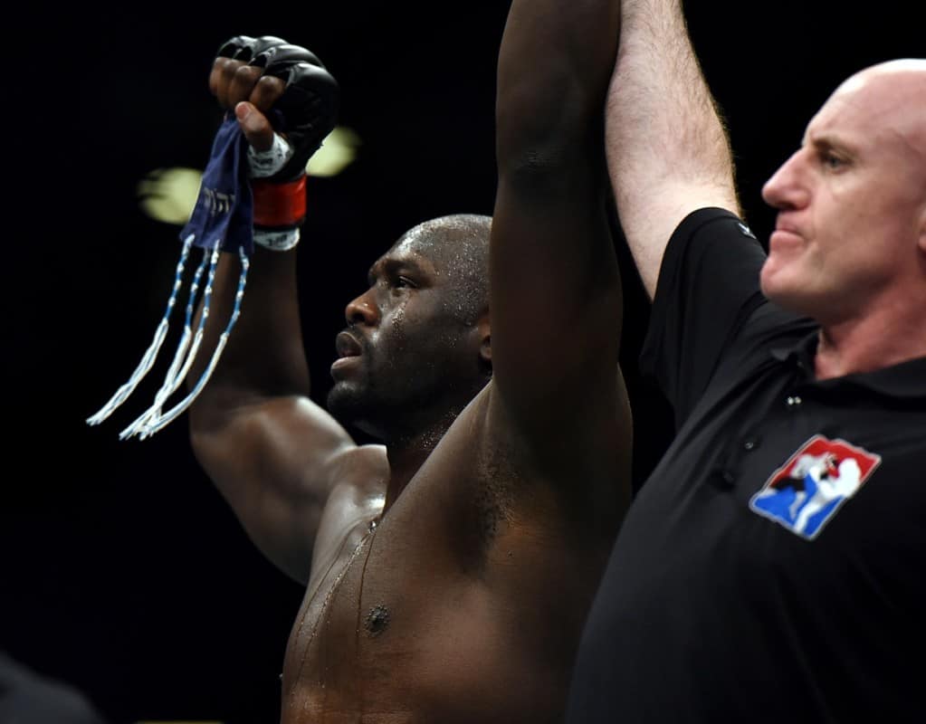 Jared Cannonier Defeats Ion Cutelaba In Wild Fracas 1 USATSI 9242991 168382968 lowres