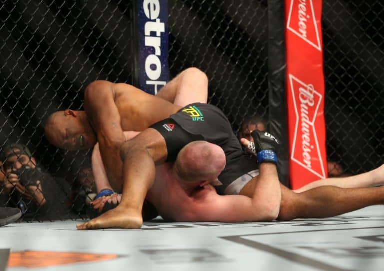 Jacare Souza Earns First-Round Submission Over Tim Boetsch