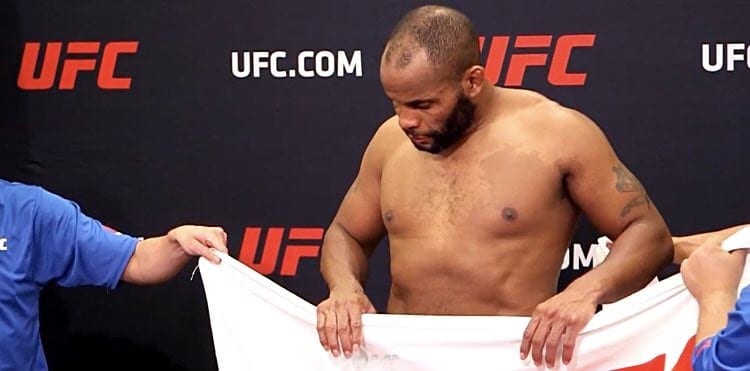Daniel Cormier Reacts To UFC 210 Weigh-In Controversy