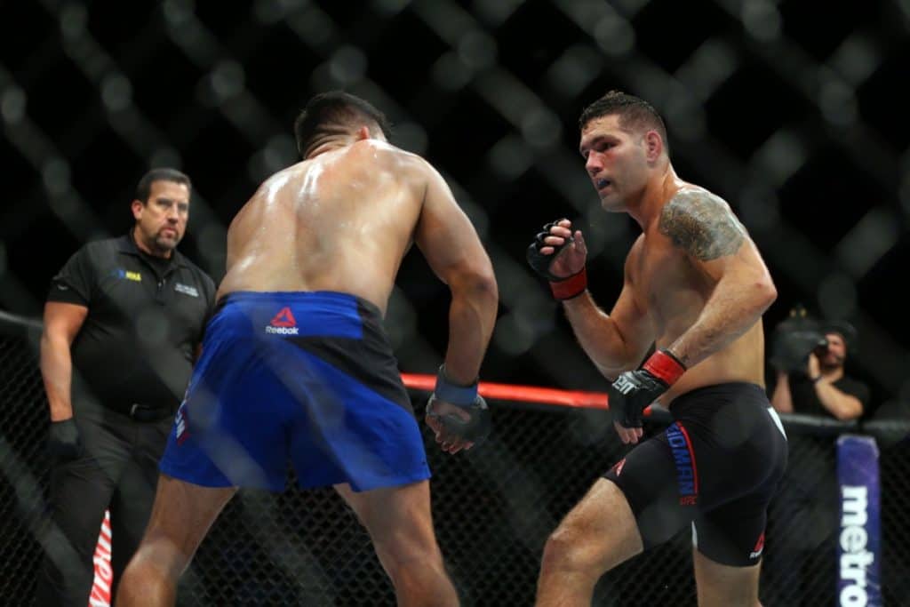 Is Chris Weidman Really 'Back' After Stopping Kelvin Gastelum? 2 USATSI 10172727 168382968 lowres
