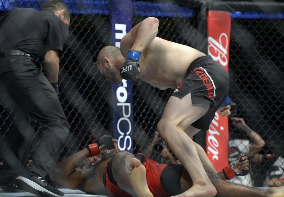 Volkan Oezdemir Has Jimi Manuwa Wrestling Ref In 22 Seconds 1 USATSI 10185876 168382968 lowres