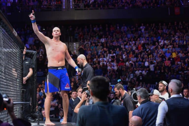 UFC Fight Night 115 Reebok Fighter Payouts: Stefan Struve Tops List