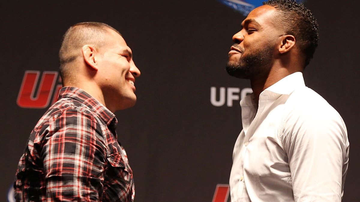Cain Velasquez Hints At Jon Jones Fight If Cormier Retires 1 cain velasquez jon jones