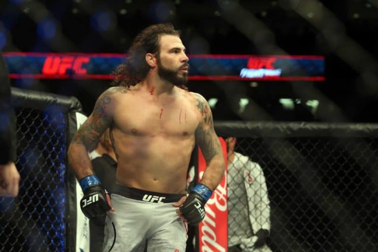 Clay Guida Runs Through Joe Lauzon With Ease