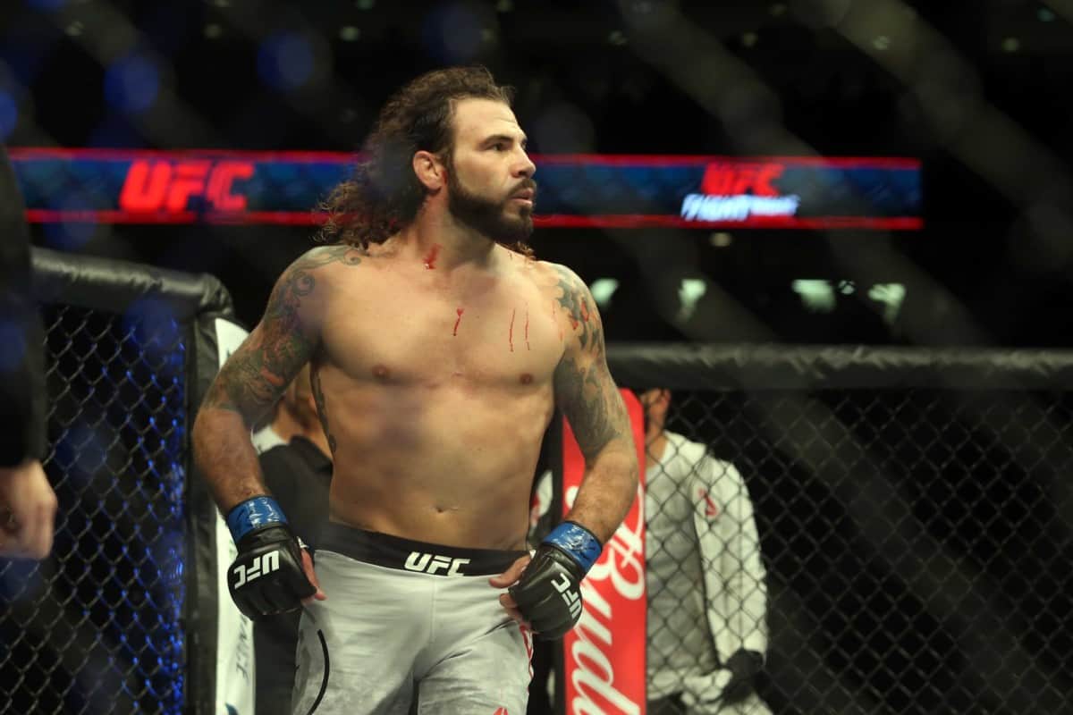 Clay Guida Runs Through Joe Lauzon With Ease 1 USATSI 10405882 168382968 lowres