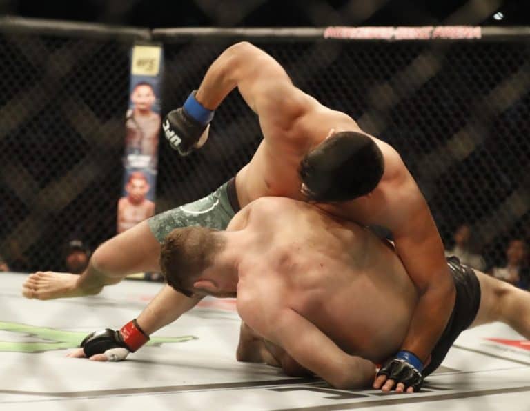 Highlights: Kelvin Gastelum Destroys Michael Bisping With Vicious Combo