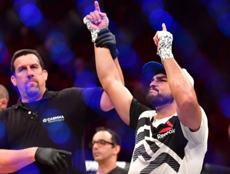 Kelvin Gastelum Knocks Out Michael Bisping In Shanghai