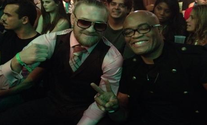 Vidéo: Conor McGregor rencontre Anderson Silva pour la première ...