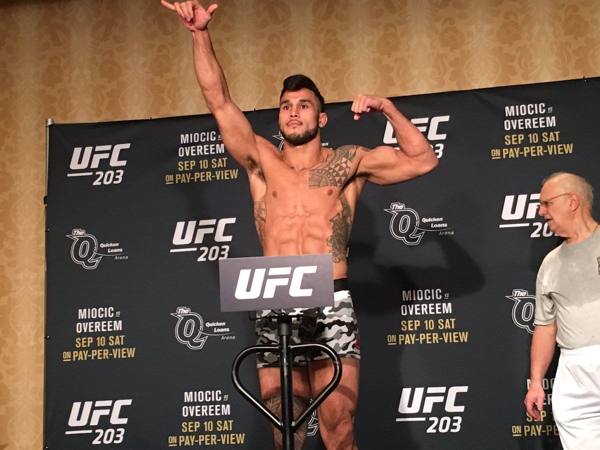 TUF 27 Finale Weigh-In Results: One Fighter Misses Weight 1 Brad Tavares