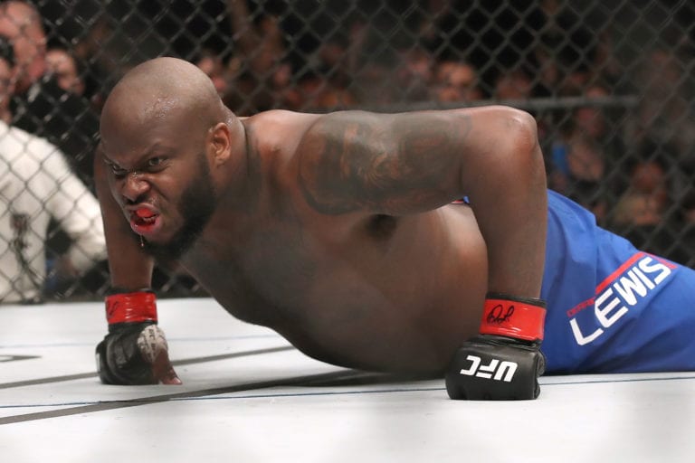 Derrick Lewis Updates Status After Visiting Tiger Woods’ Doctor