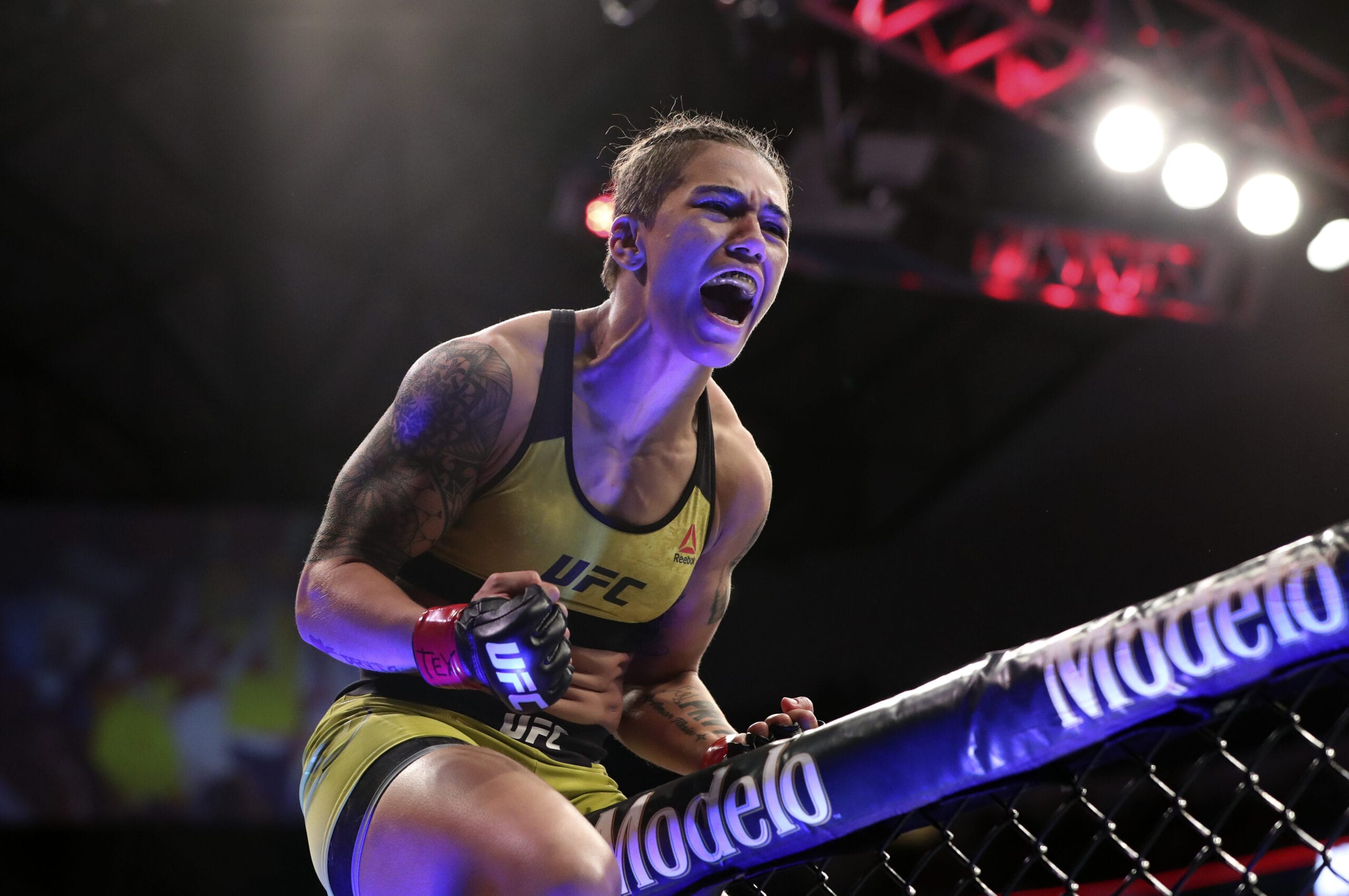 Video: Jessica Andrade Wants To Knock Out Rose Namajunas To End 2018 1 USATSI 11212707