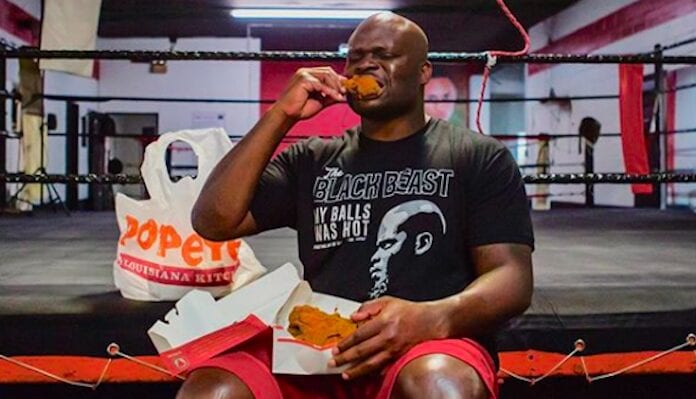 Derrick Lewis Signs Deal To Receive Popeyes Chicken For Life 1 Derrick