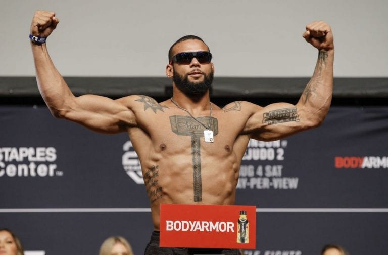 UFC 231 Results: Thiago Santos & Jimi Manuwa Go To War In Toronto