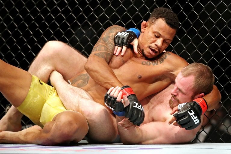 Alex Oliveira Clarifies What Really Made Him Tap At UFC 231