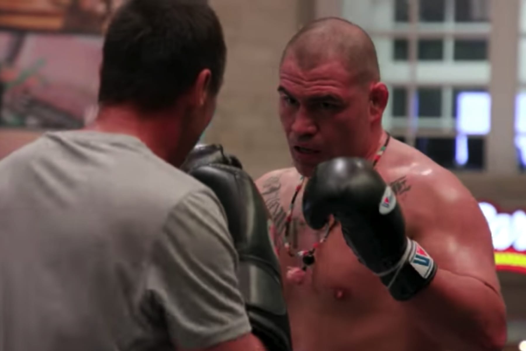 Video: Cain Velasquez UFC on ESPN 1 Open Workout Highlights 1 CainAZOpenWorkout7