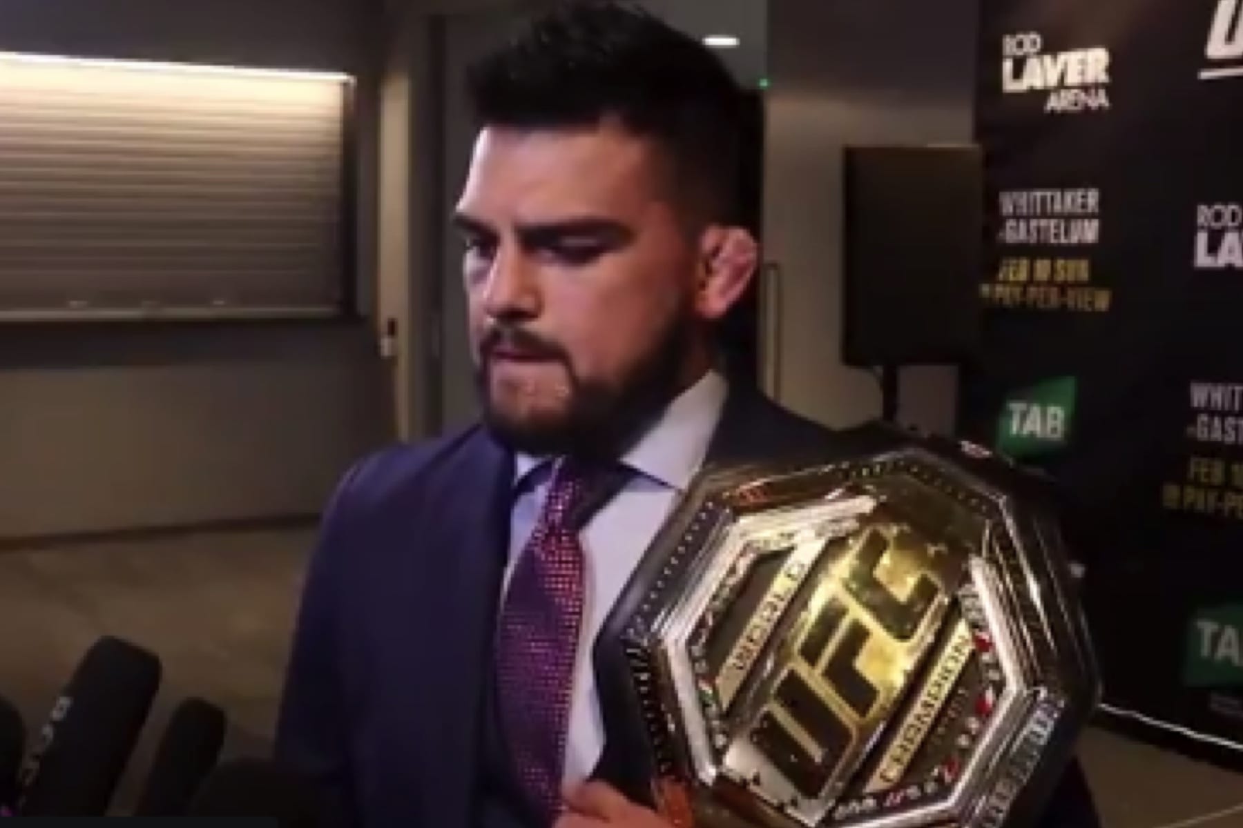 Breaking: Interim Middleweight Title Fight Headed For UFC 236 1 KelvinGastelumBelt